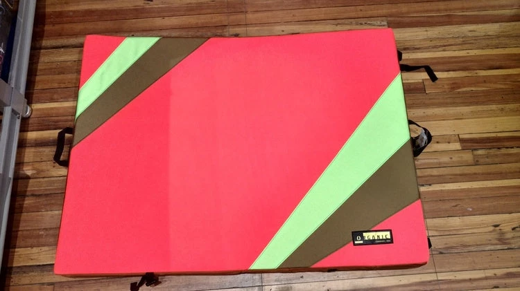 Second Gear WNC Organic Climbing Simple Pad Crash Pad (Color Patterns Vary)